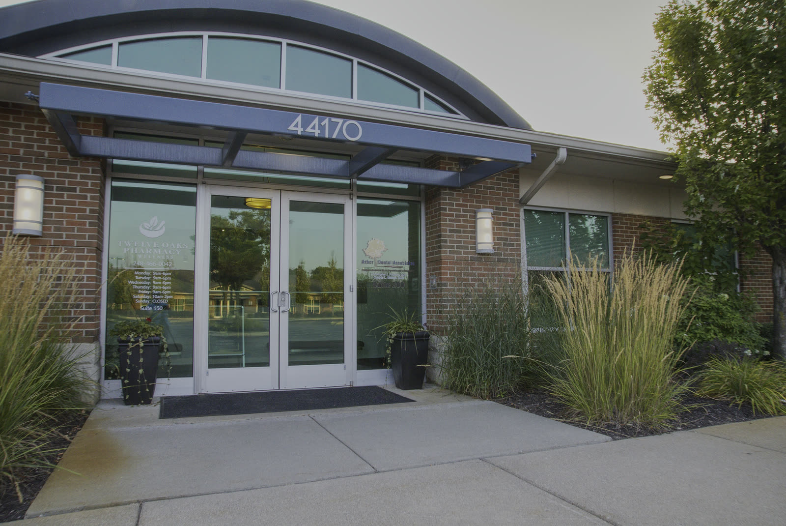 Front entrance of Arbor Dental Associates