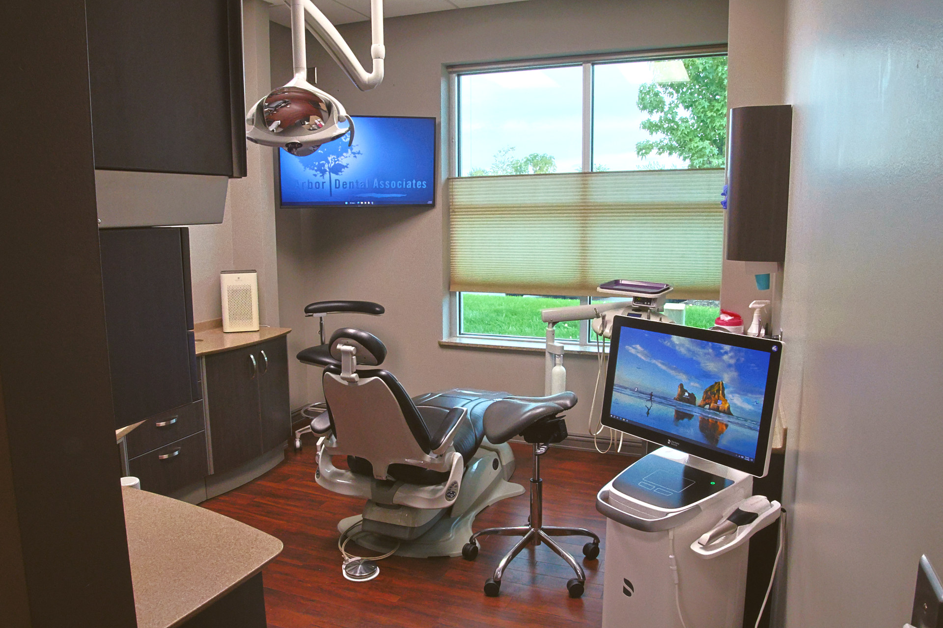 Light-filled private treatment suite
